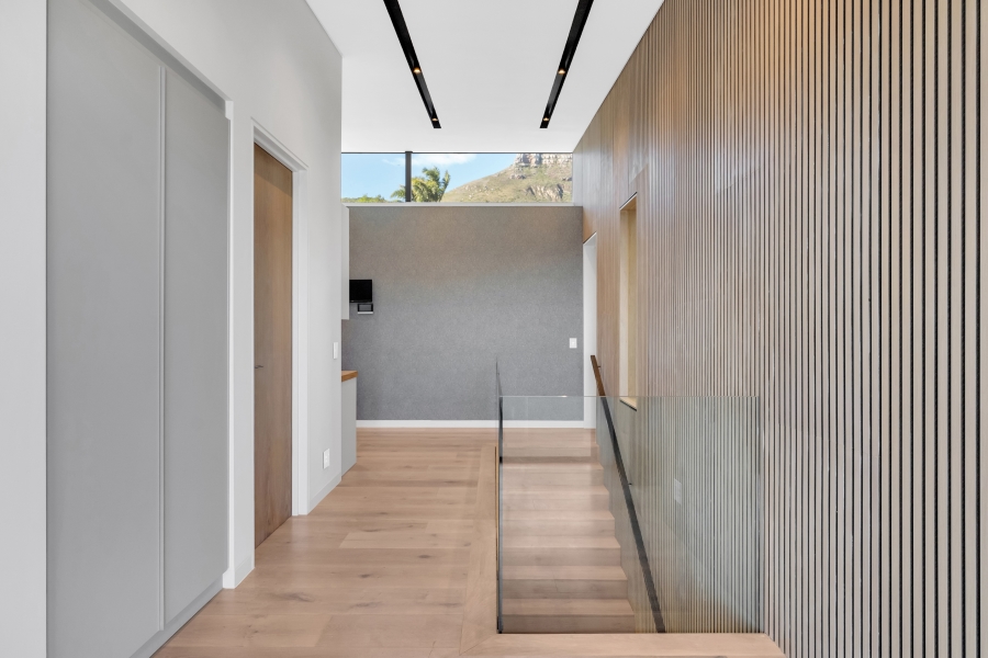 6 Bedroom Property for Sale in Camps Bay Western Cape